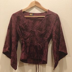 Flowy sleeved V neck tie top